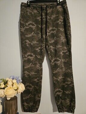Camo Jogger Pants Size Large
